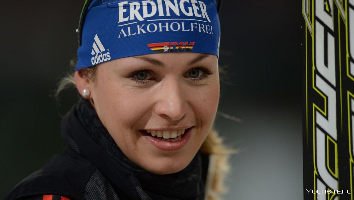 Биатлонистка Магдалена Нойнер