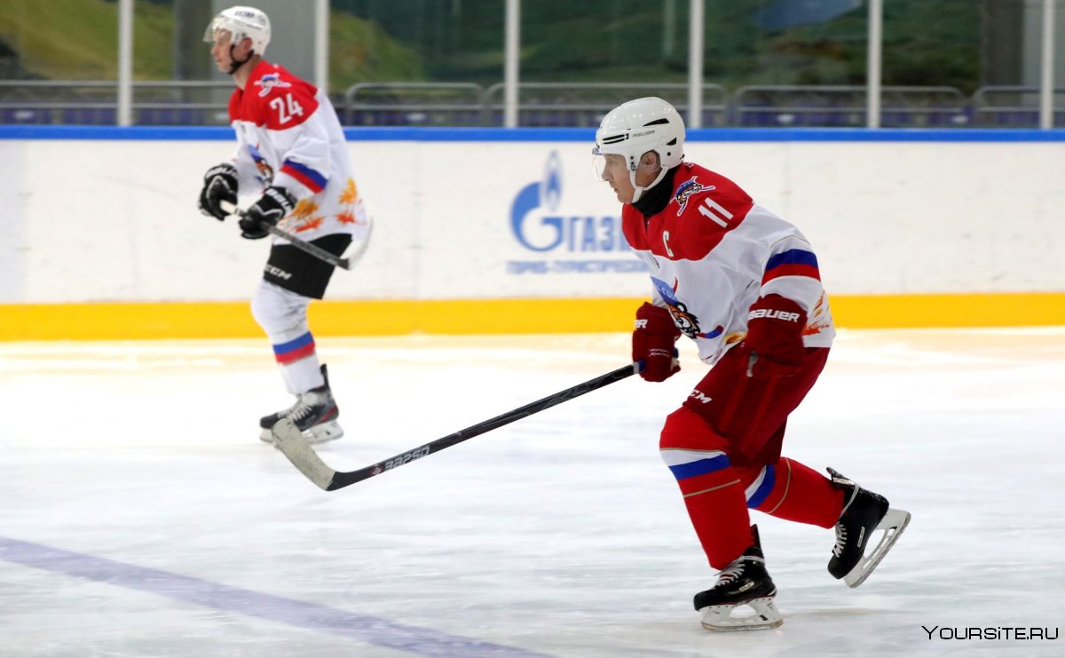Коля Лукашенко в хоккейной форме 2020