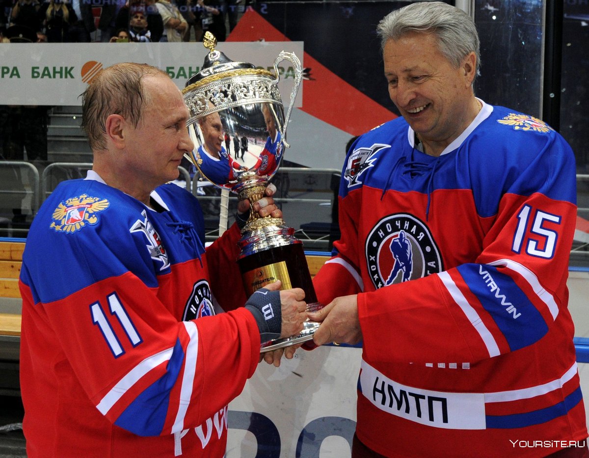 Путин хоккей