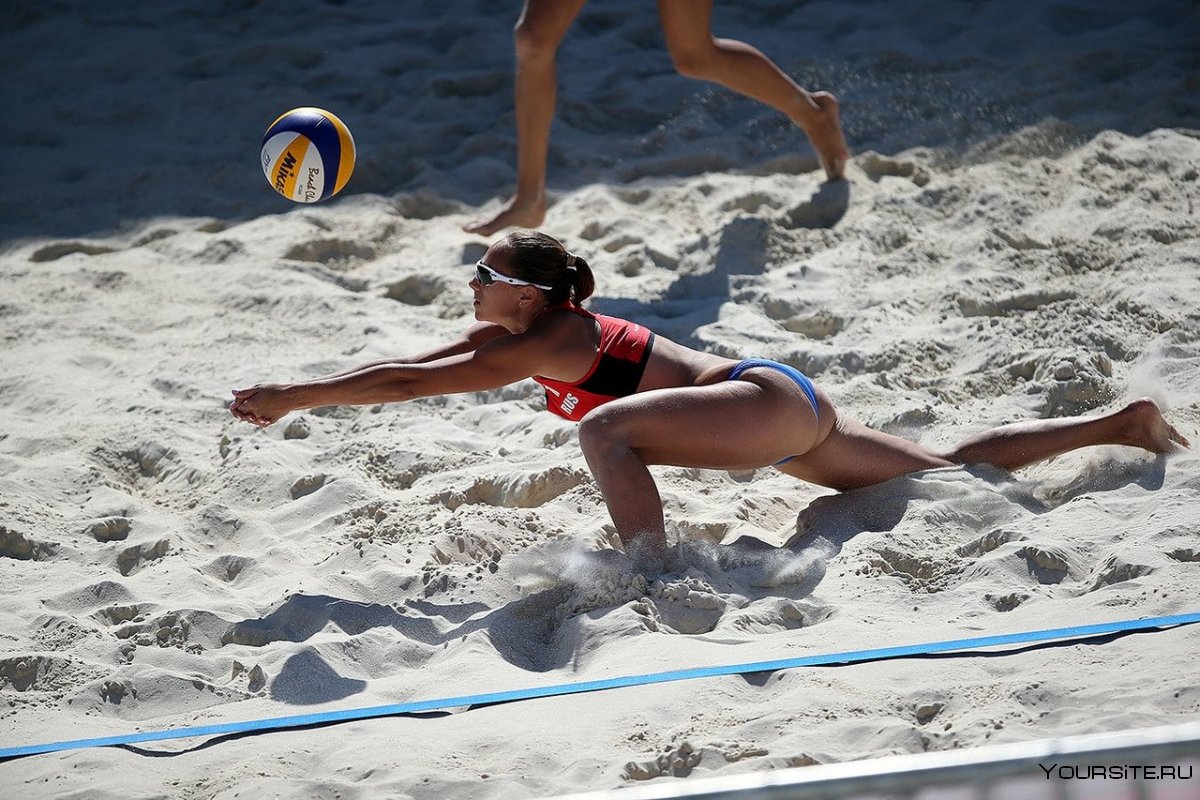 Пляжный волейбол женщины голиком