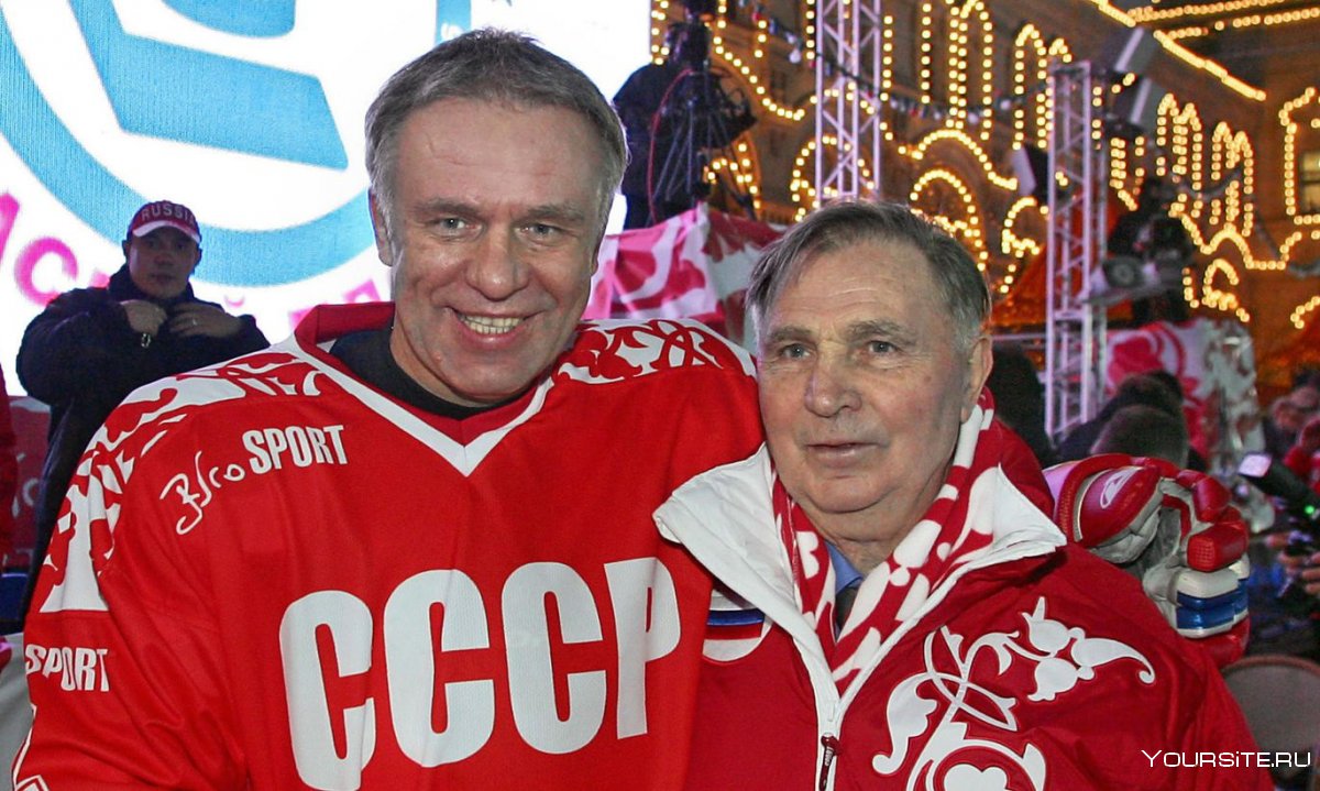 Тренер Тихонов хоккей