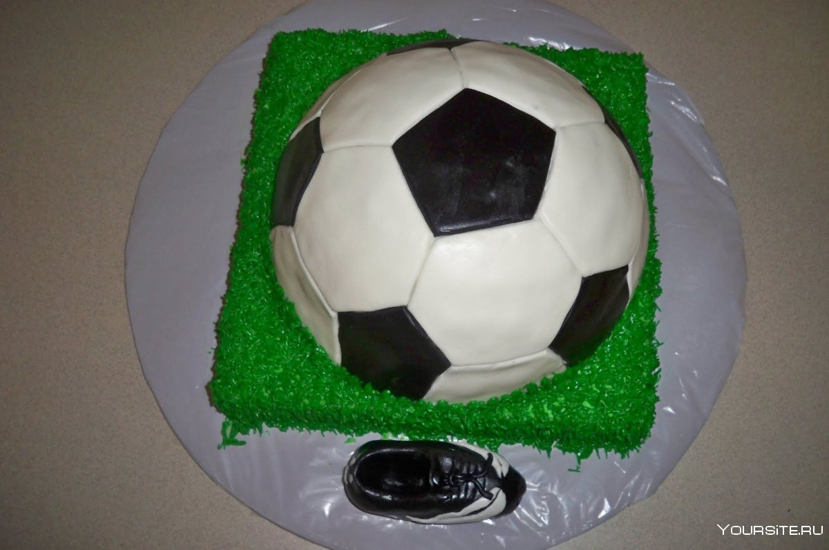 Торт с футбольным мячом красивый с мастикой