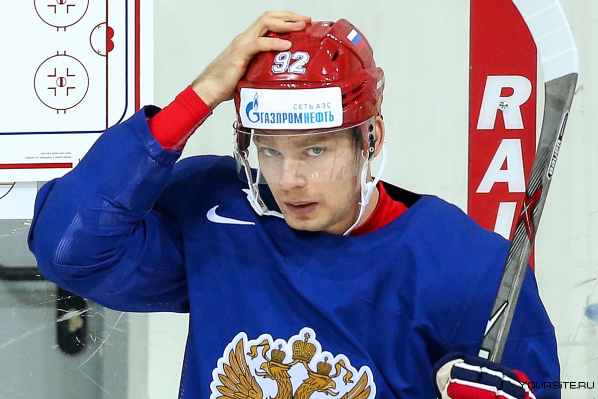 Евгений Кузнецов хоккеист