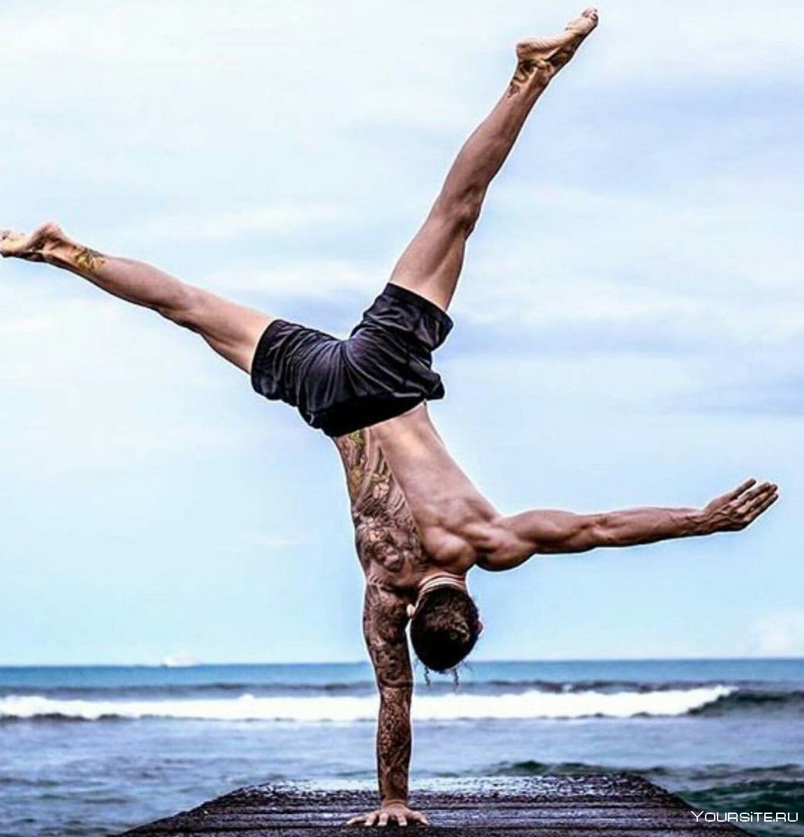 Йога один человек 11 лет