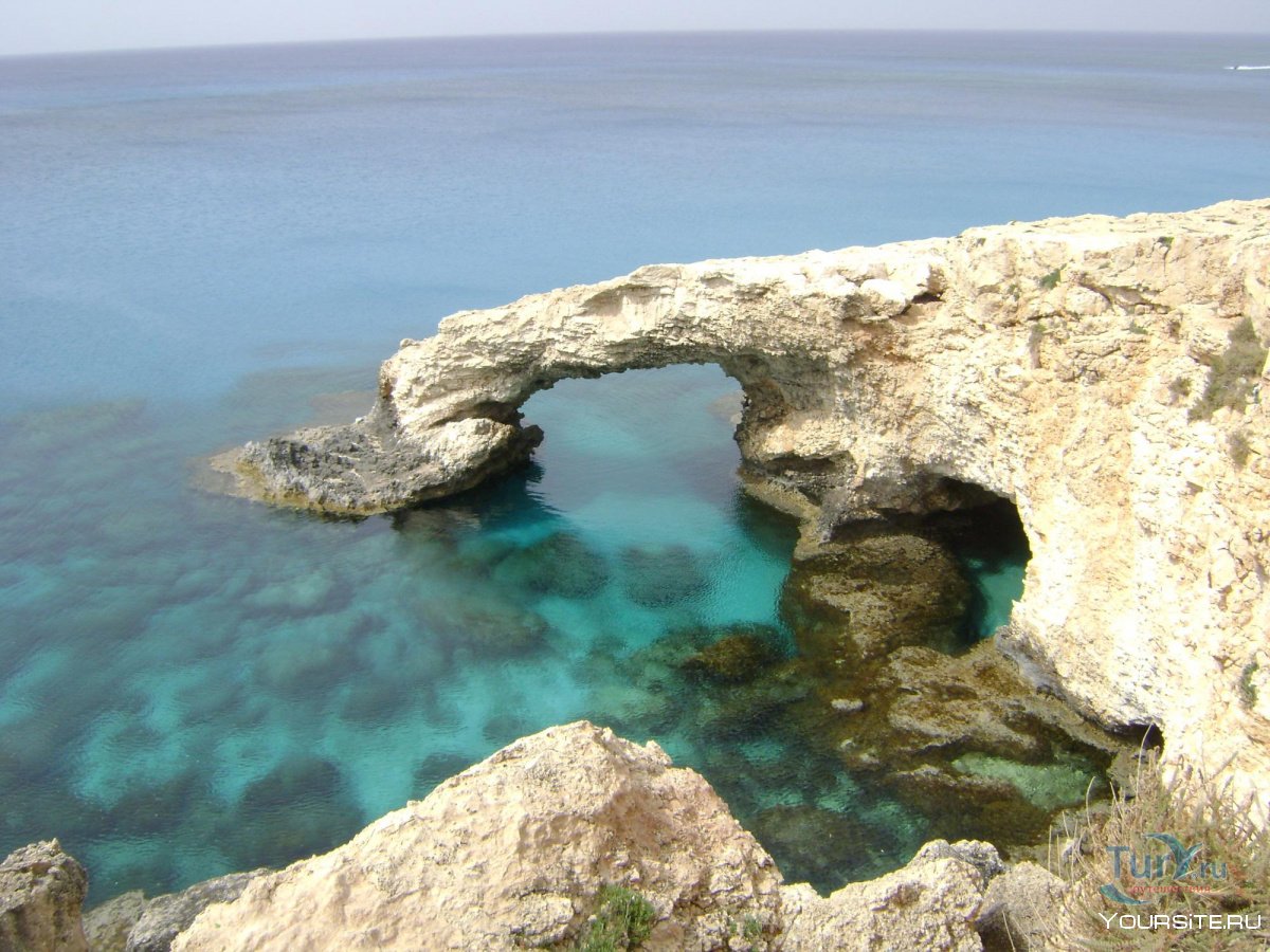 Громадный Водный объект на Кипре