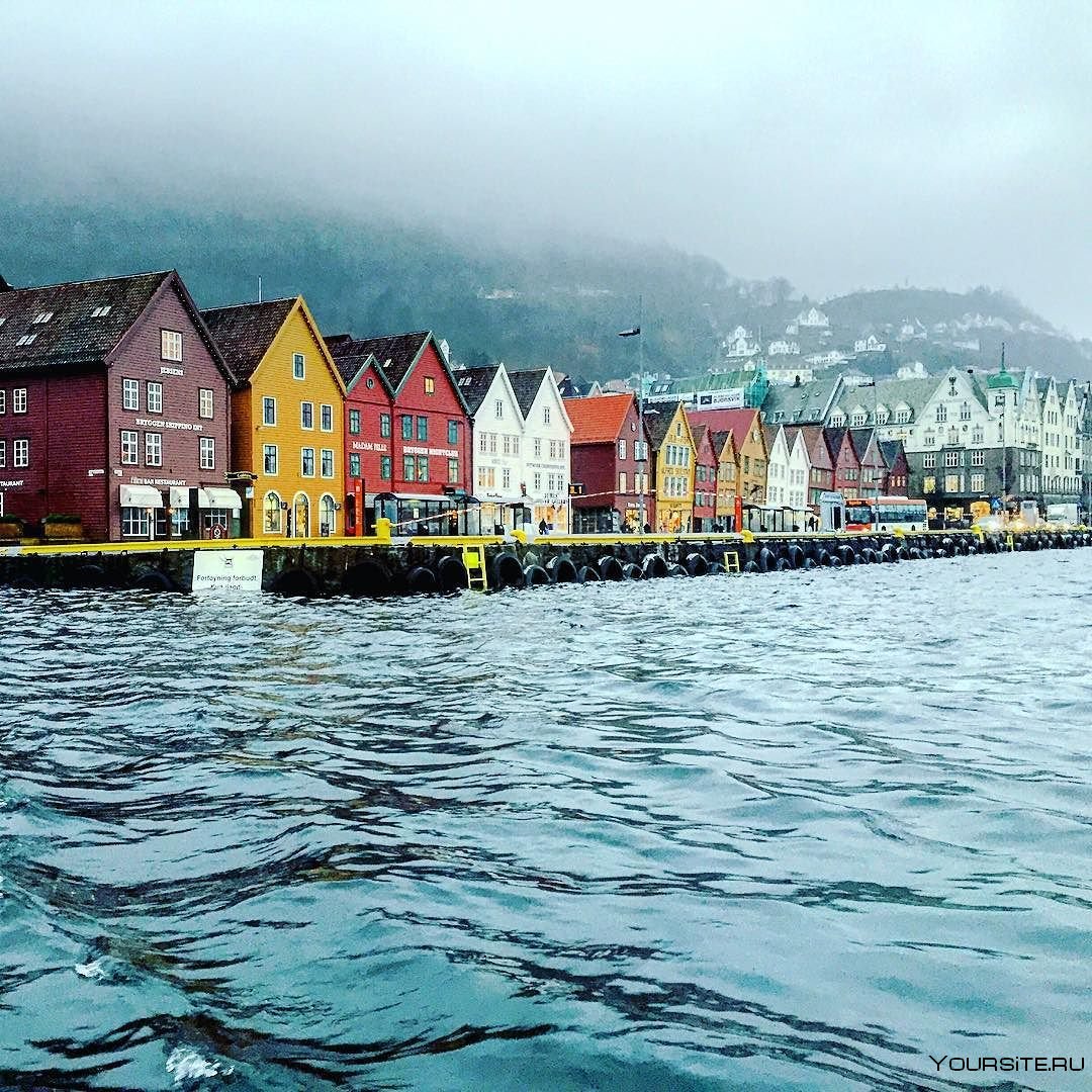 Разноцветные дома в Норвегии