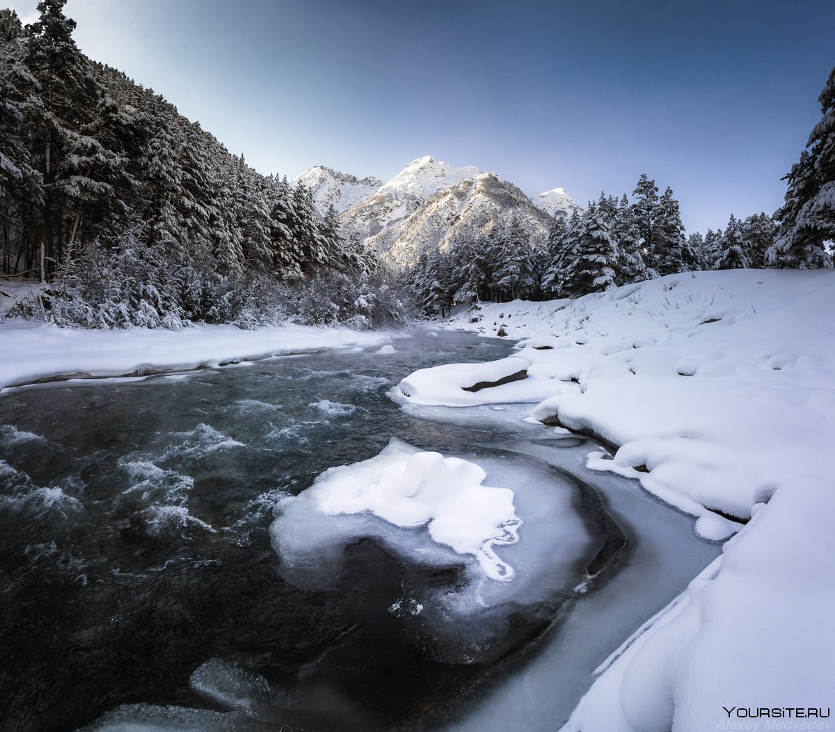 Горы Кавказ Приэльбрусье зима