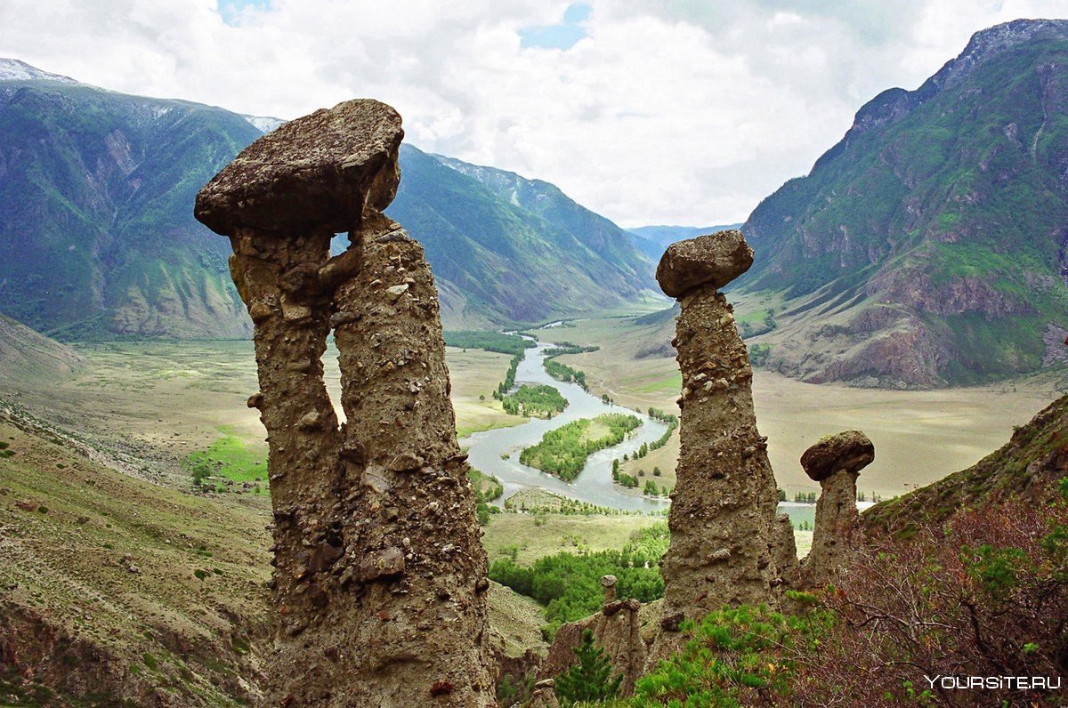 Долина Чулышмана каменные грибы