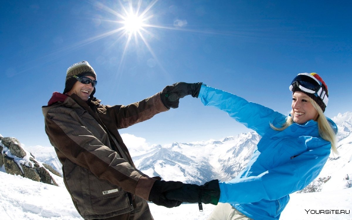 Мужчина и женщина горнолыжный курорт
