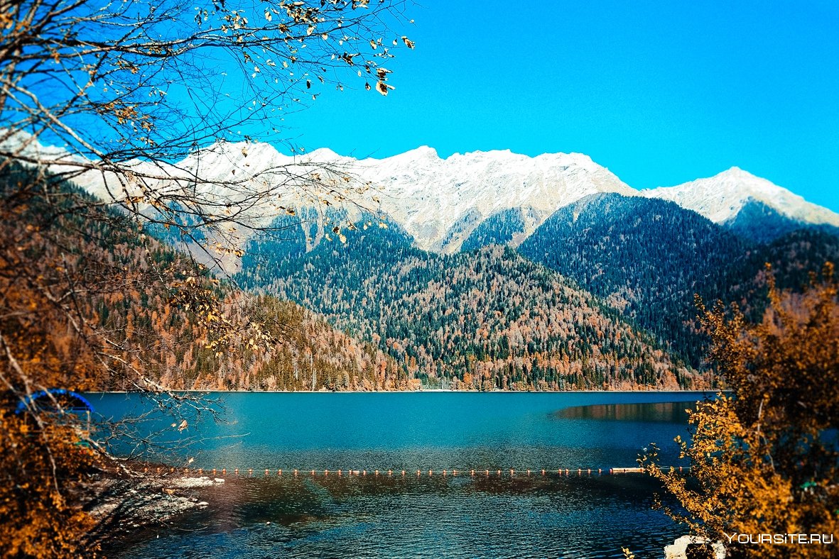 Озеро Рица Абхазия в апреле
