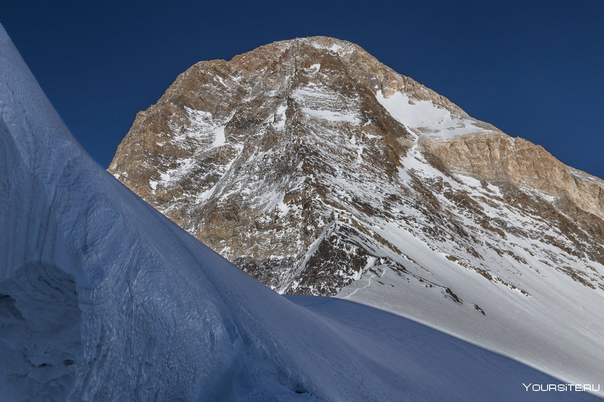 Хан Тенгри 2