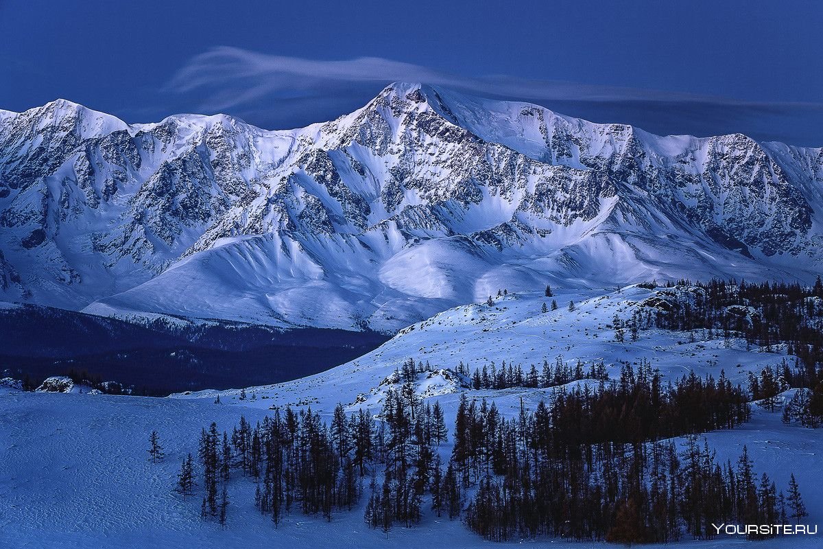 Зимний пейзаж горы