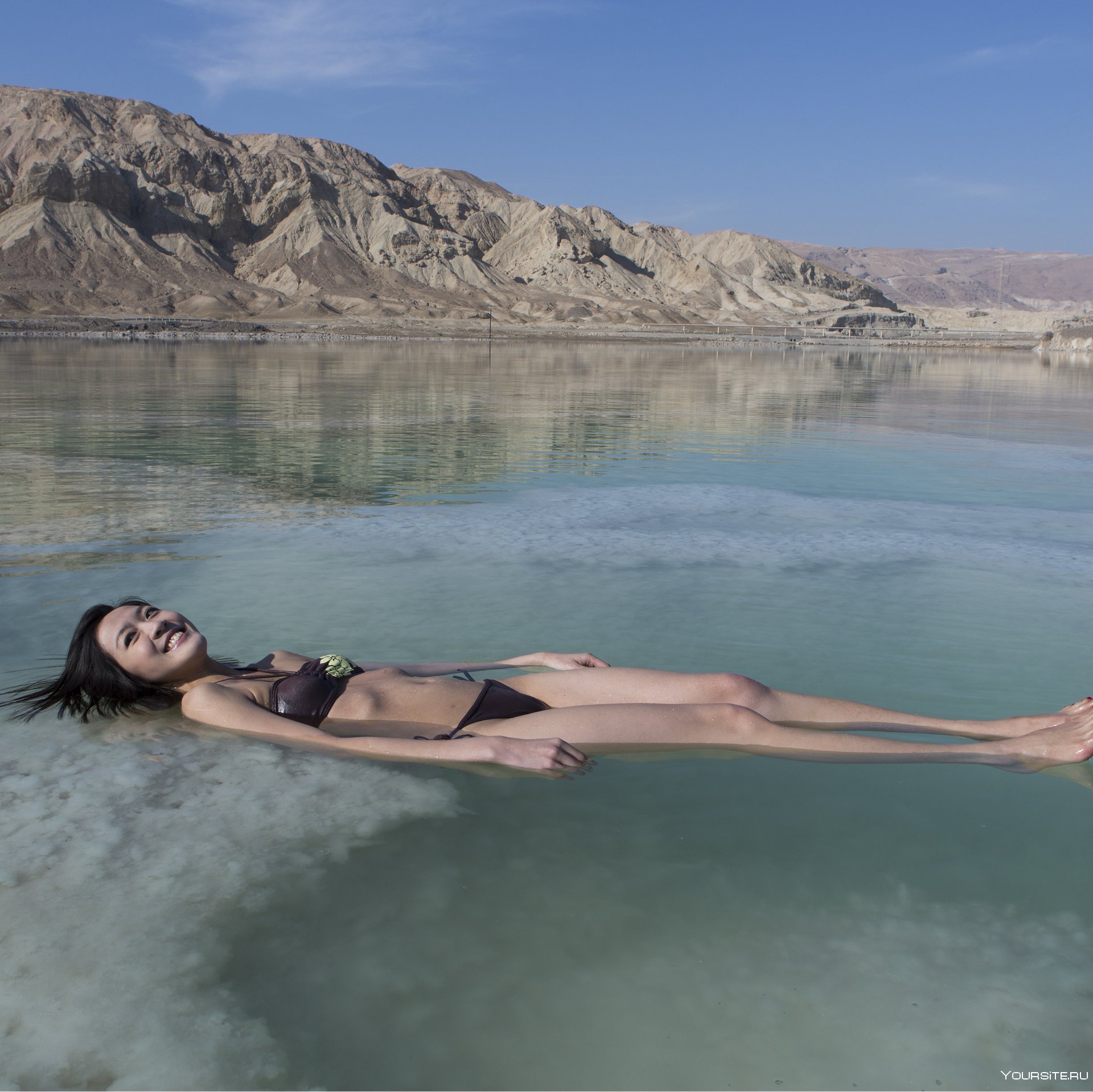 Есть мертвое озеро. Мертвое море озеро.