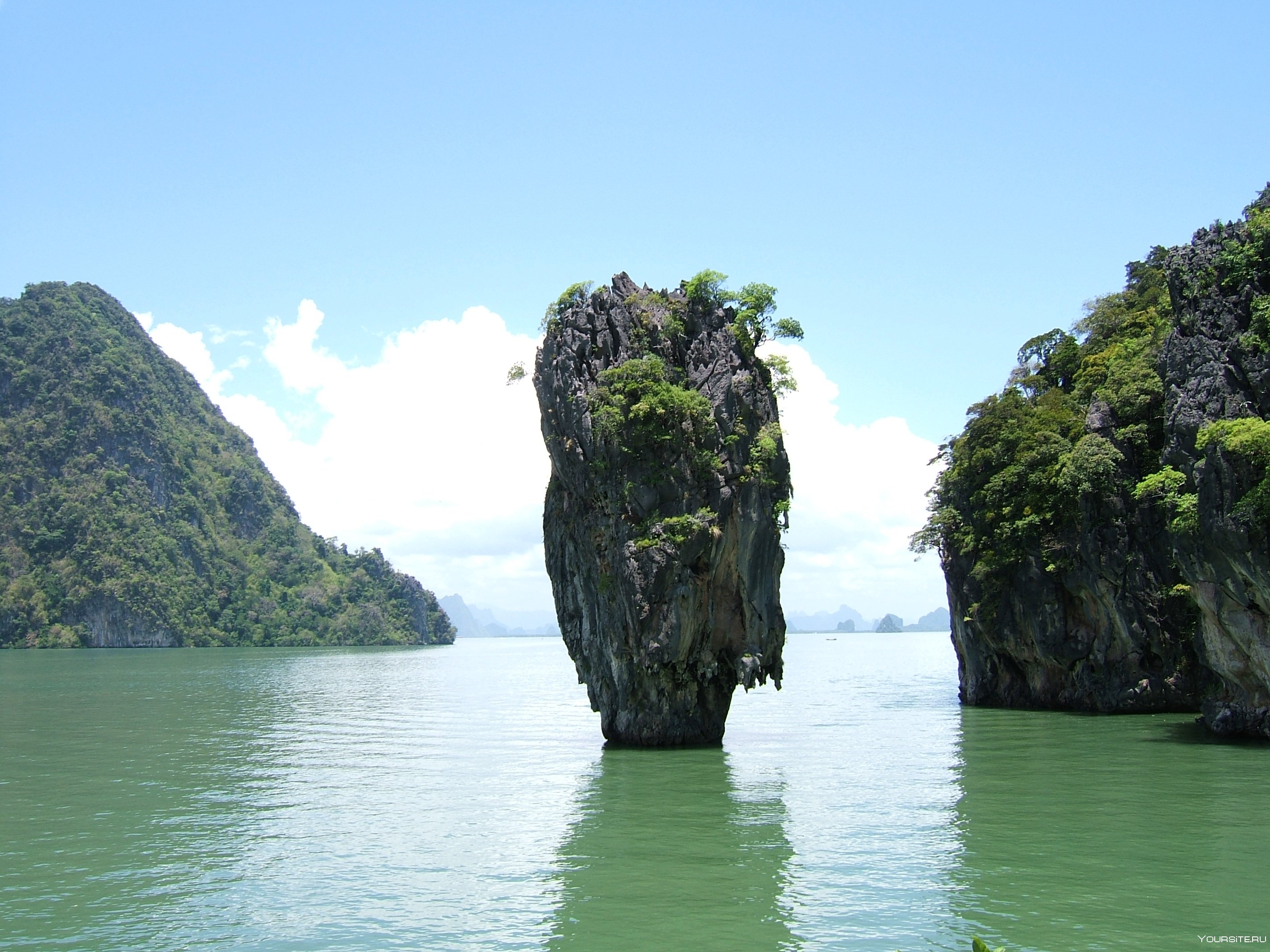 Остров Джеймса Бонда в Тайланде фото