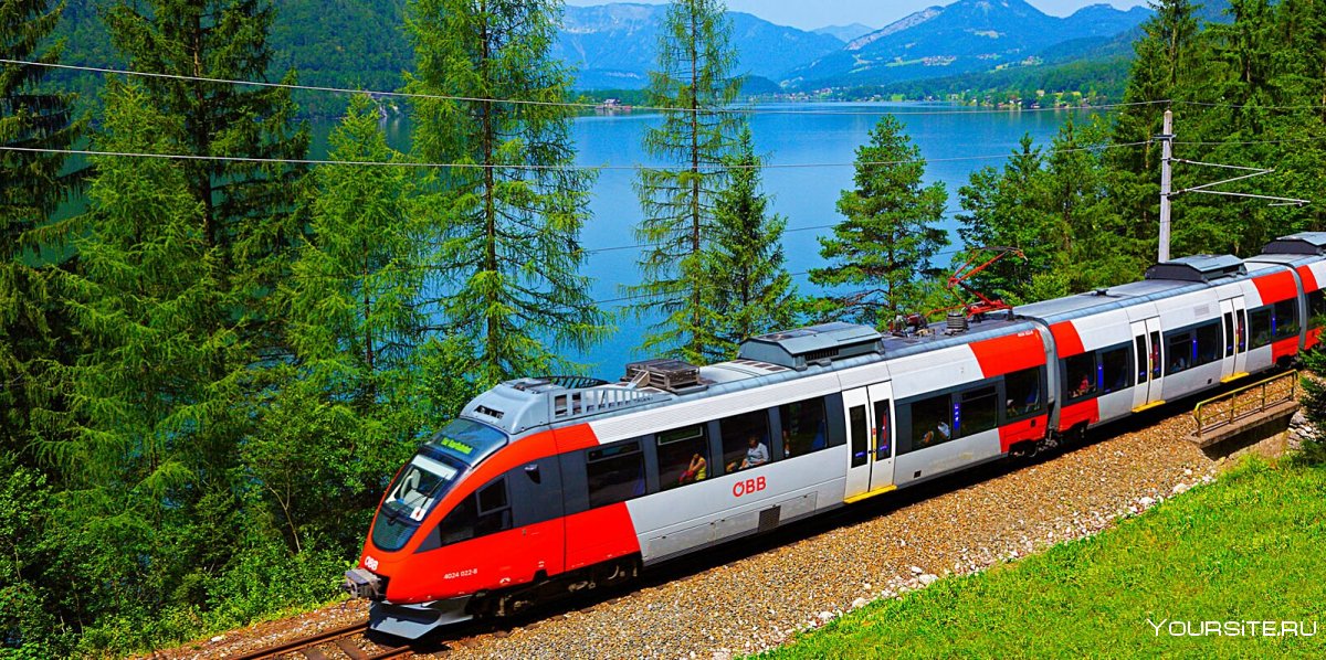 Красивый поезд Европа