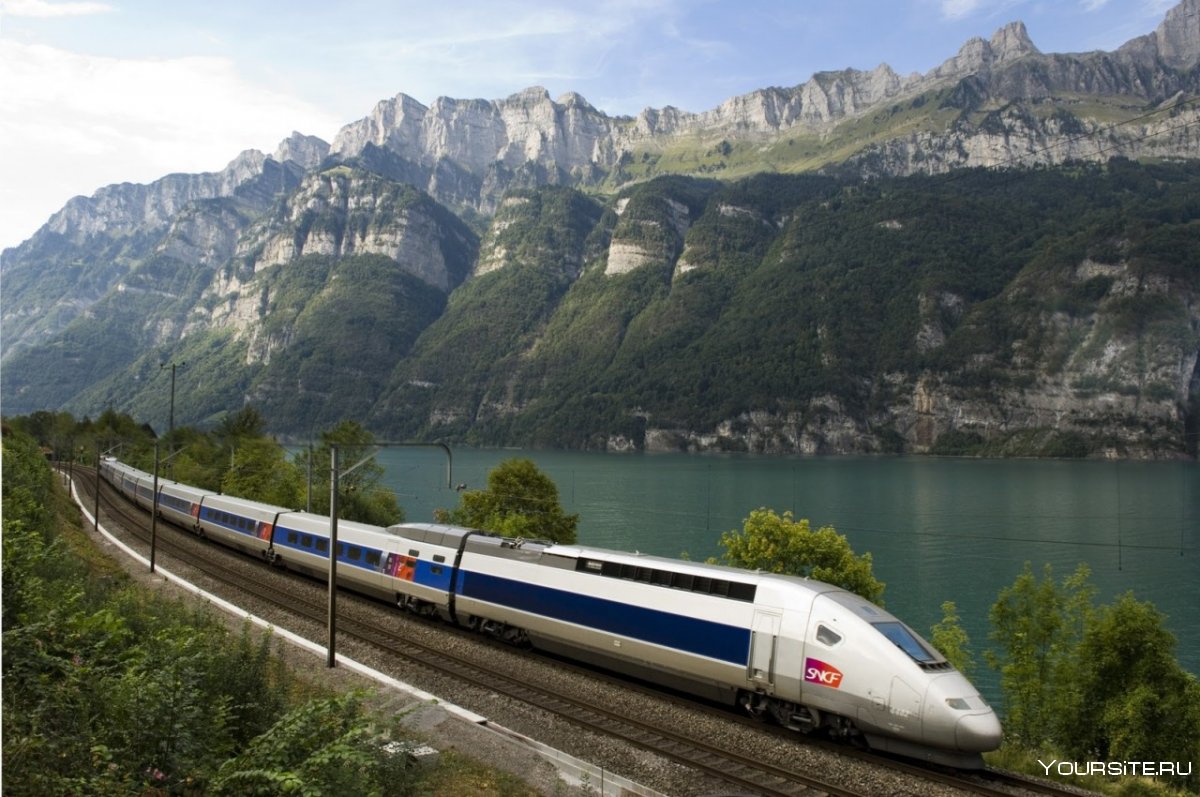Скоростной поезд TGV Франция