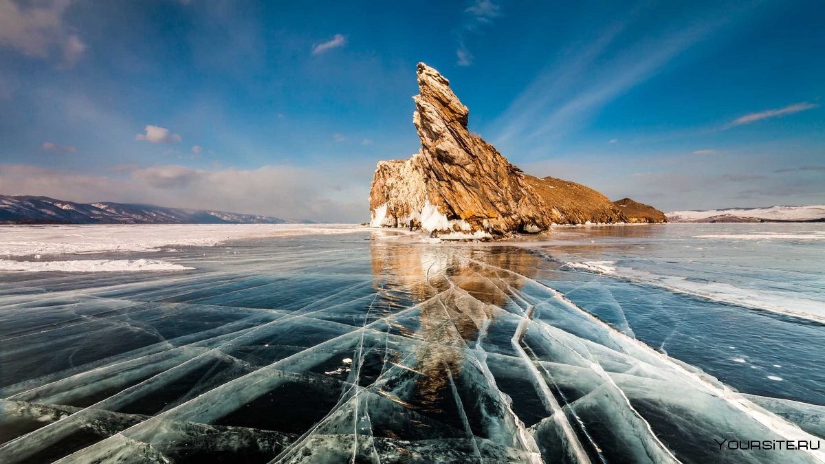 Бухта Песчаная Байкал зима
