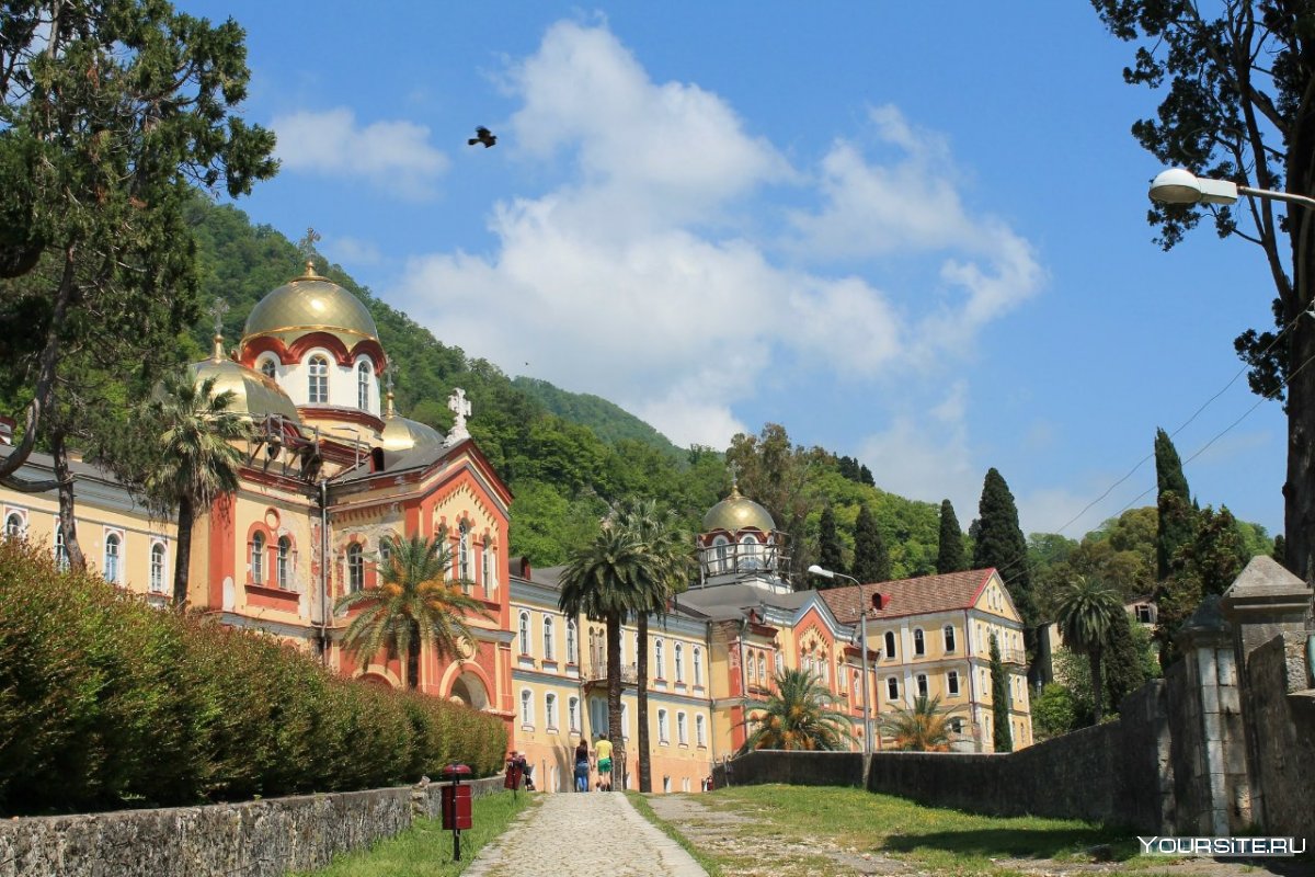 Новоафонский монастырь Абхазия летом