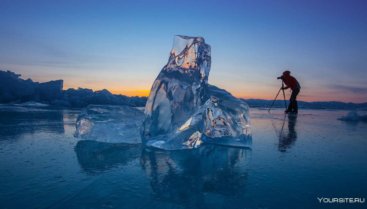 Катание на льду Байкала
