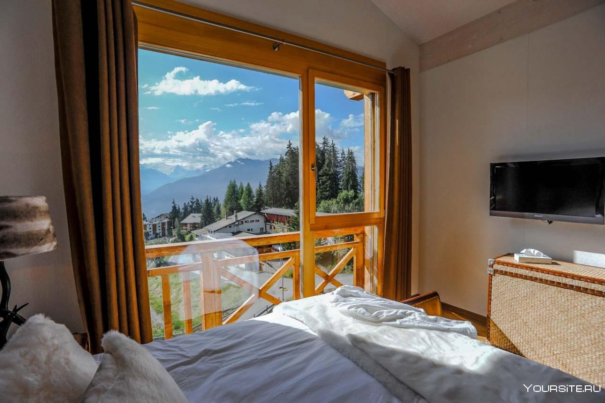 Отель с видом на горы