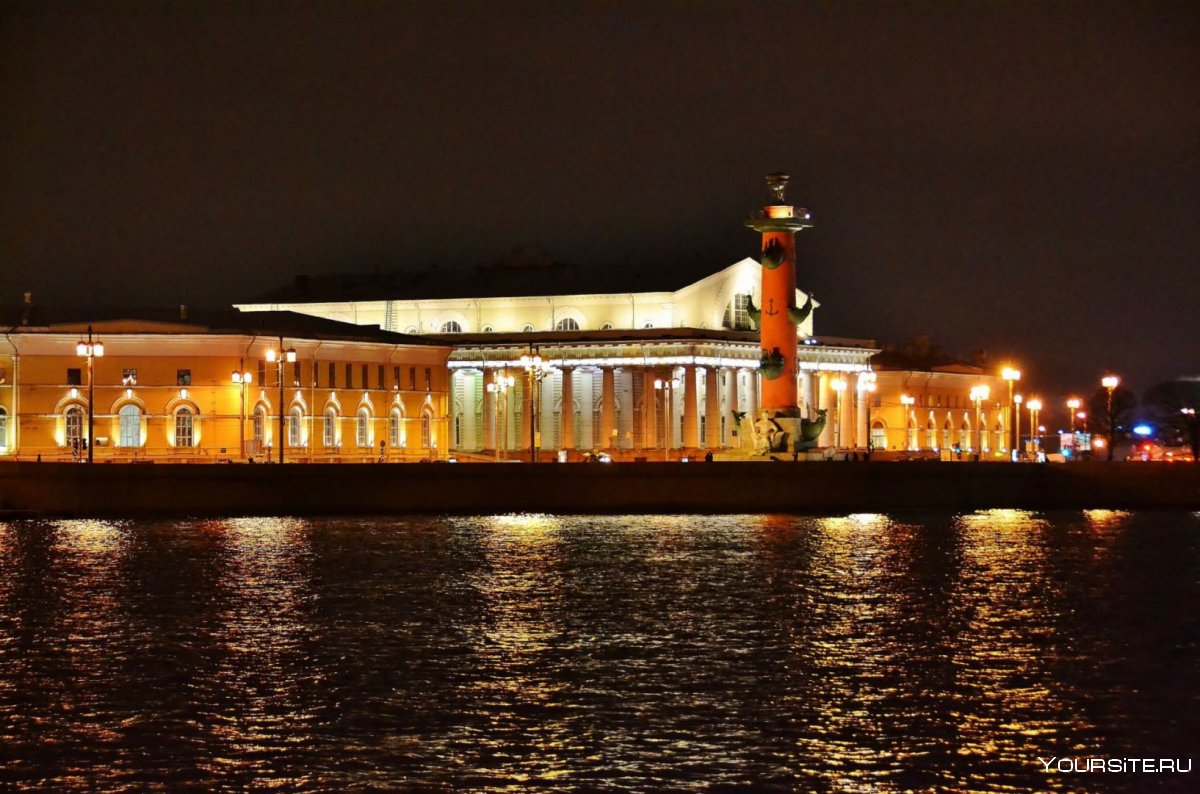 Ростральная колонна на Васильевском острове в Санкт-Петербурге