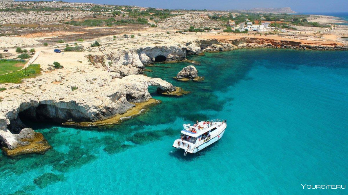 Айя-Напа Кипр яхта