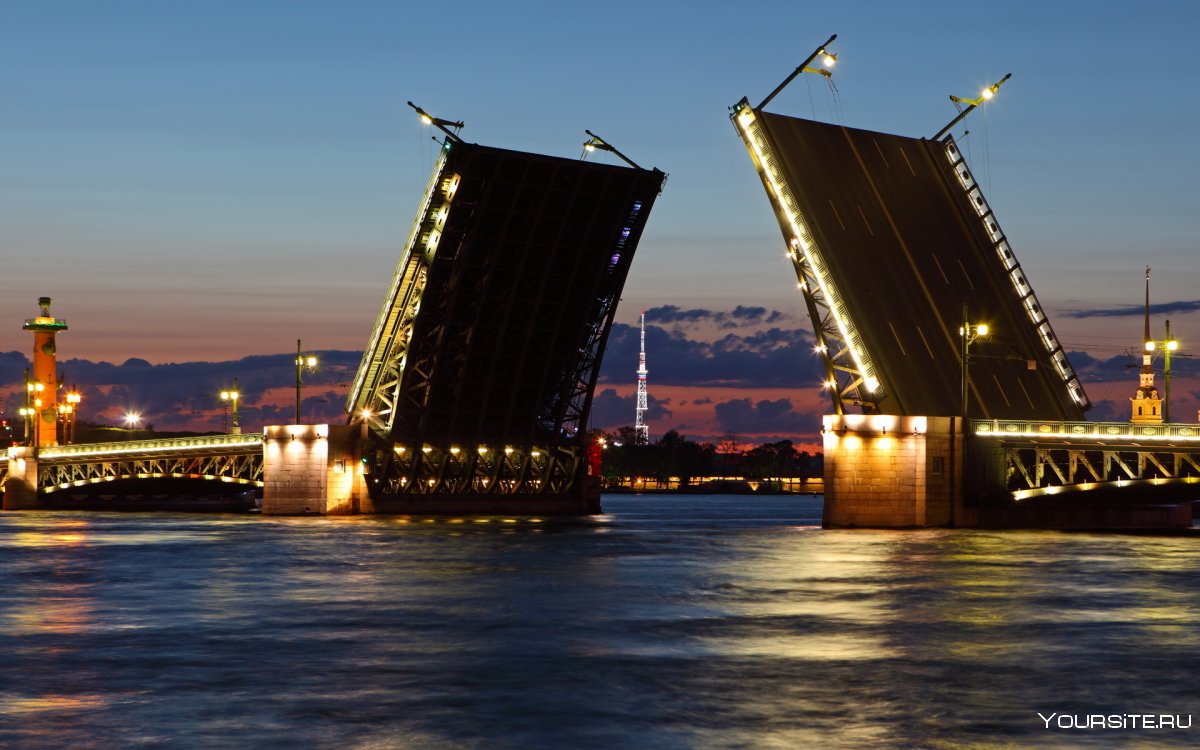 Разводной мост Дворцовый в Питере