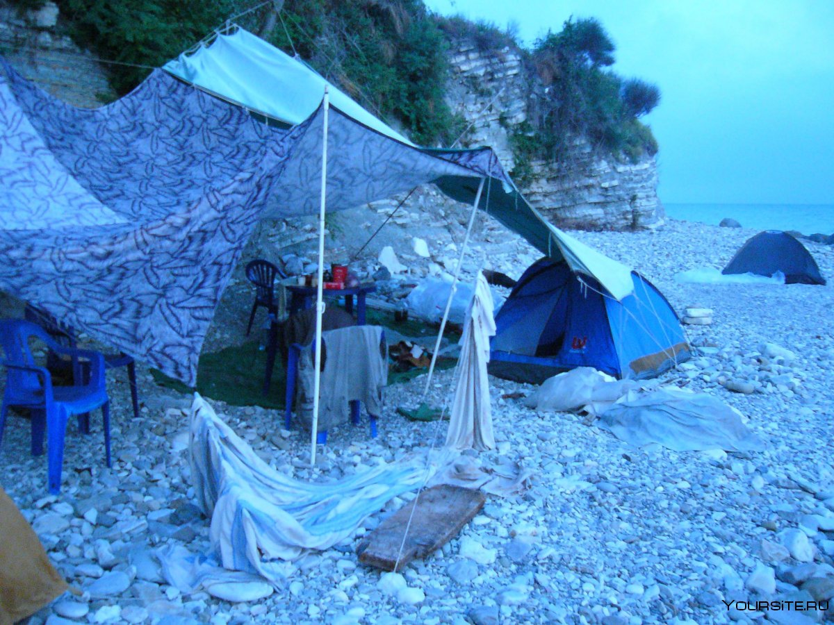 Место для палатки на побережье
