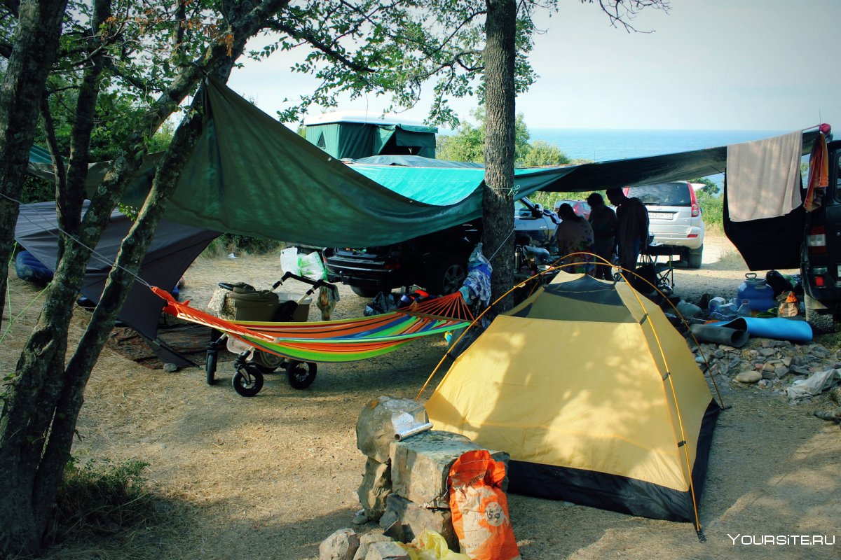 Малый Утриш палаточный лагерь