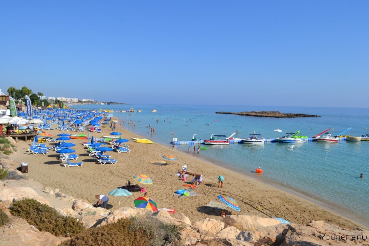Пляж залива фигового дерева Протарас Кипр