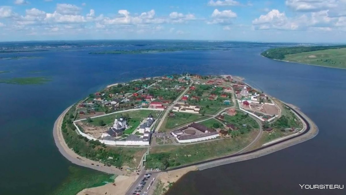 Остров-град Свияжск (64 км от г. Казань)