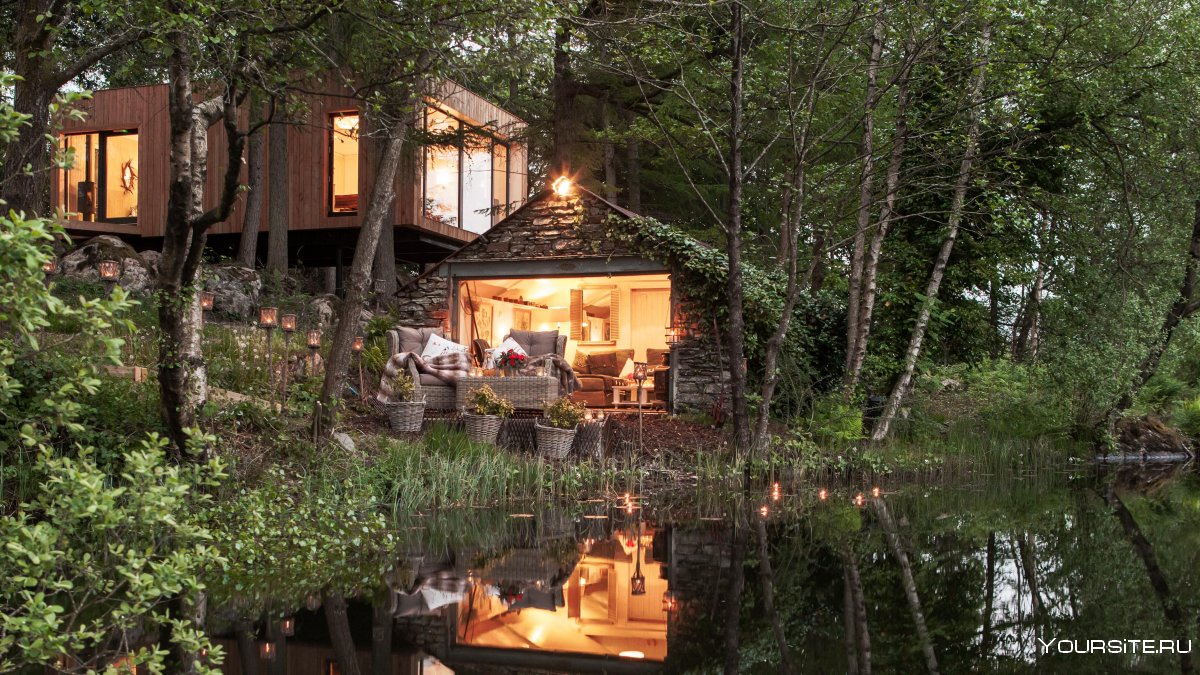 Уютный деревянный дом у озера