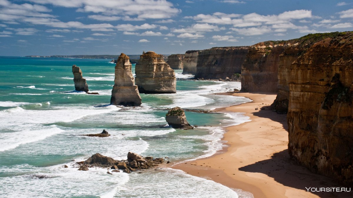 Скалы двенадцать апостолов в Австралии