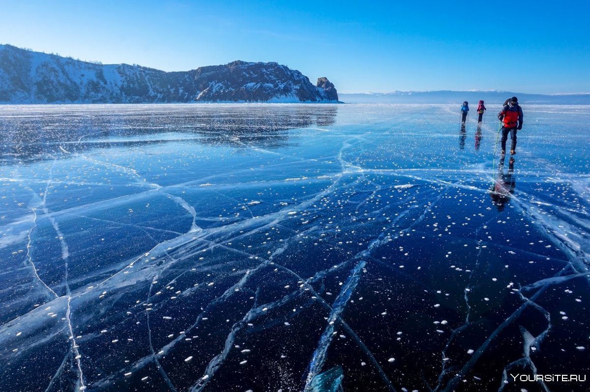 Озеро Байкал зима лед