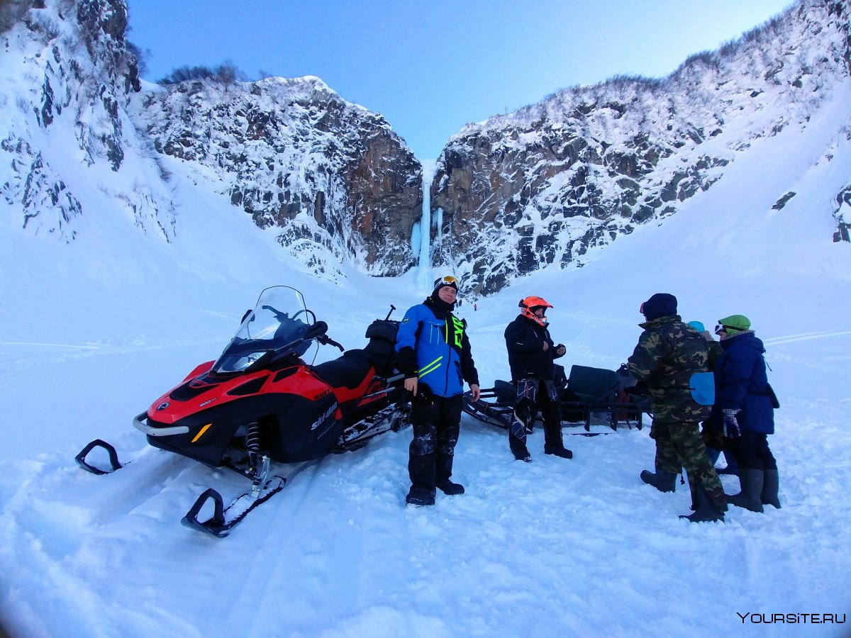 Снегоходная экскурсия к водопаду Вилючинский зима Камчатка