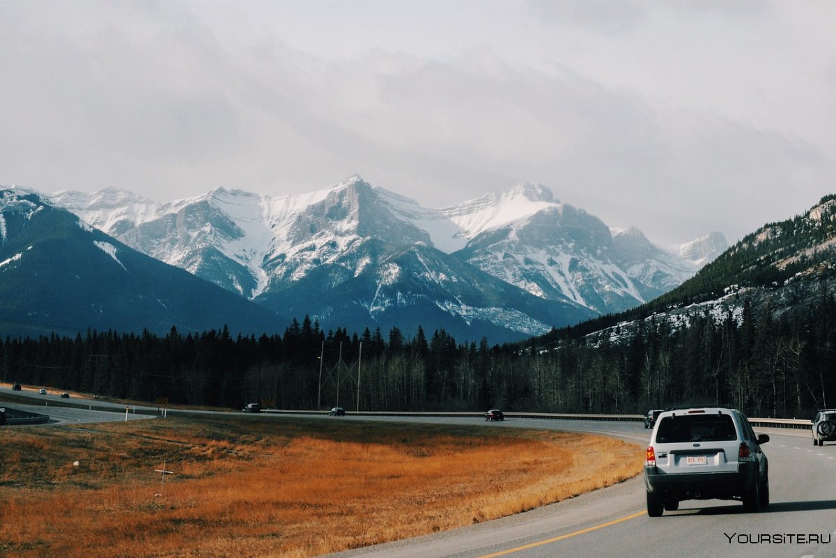 Путешествие в горы на машине