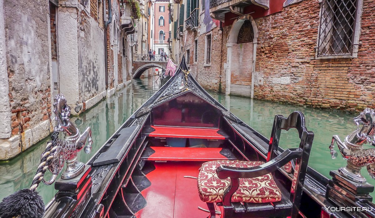 Канал Венеция гондола Италия переулок