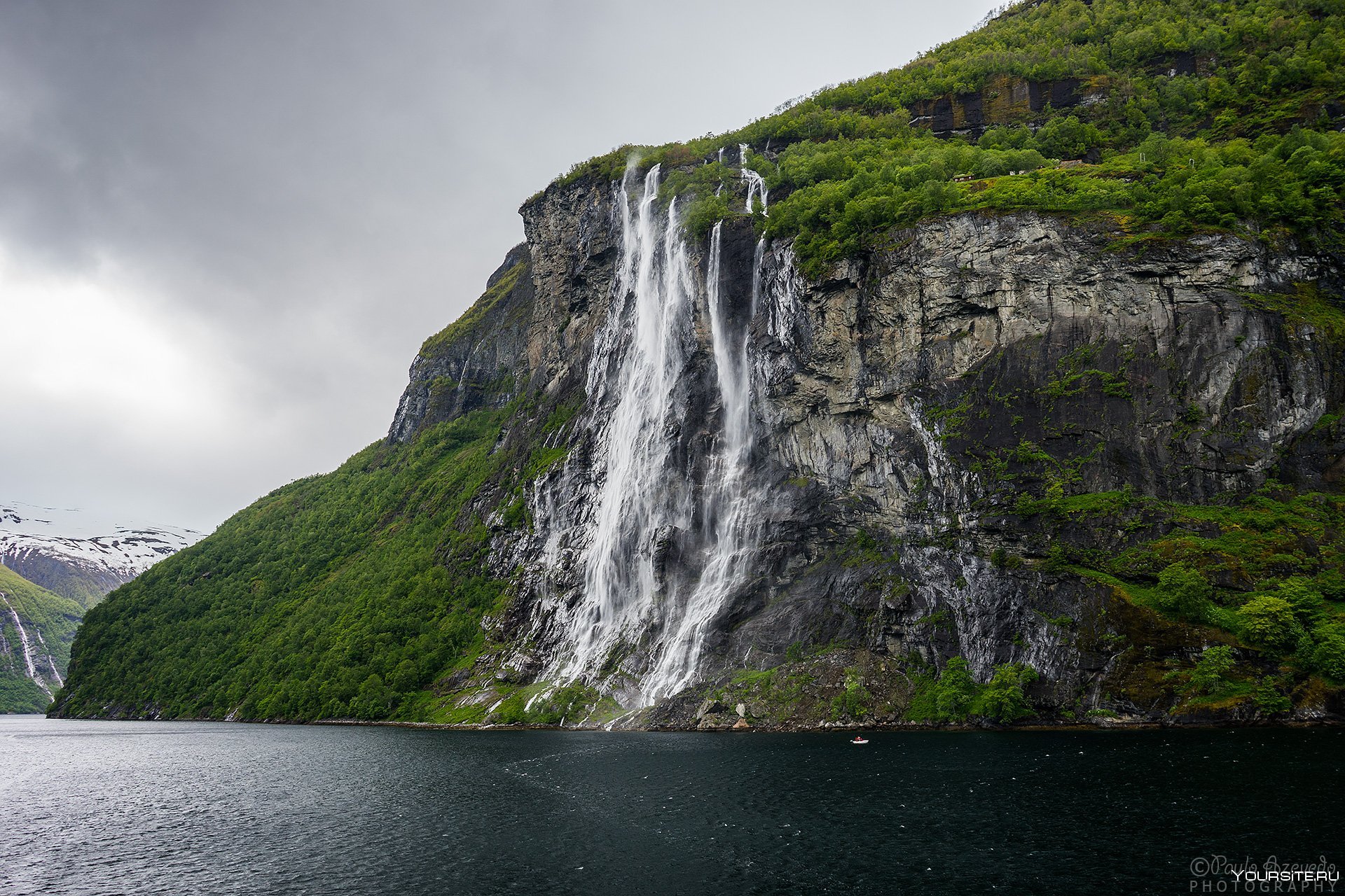 Норвегия 7. Гейрангер-Фьорд Норвегия семь сестер. Водопад семь сестер Гейрангер. Гейрангер Фьорд водопад семь сестер. Гейрангер-Фьорд водопады.