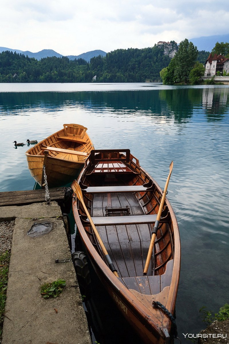 Красивые деревянные лодки