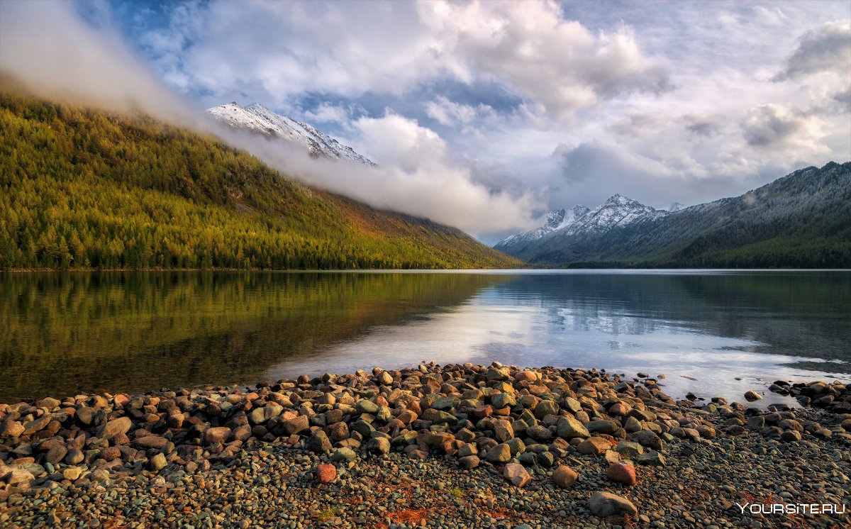 Среднее Мультинское озеро Алтай
