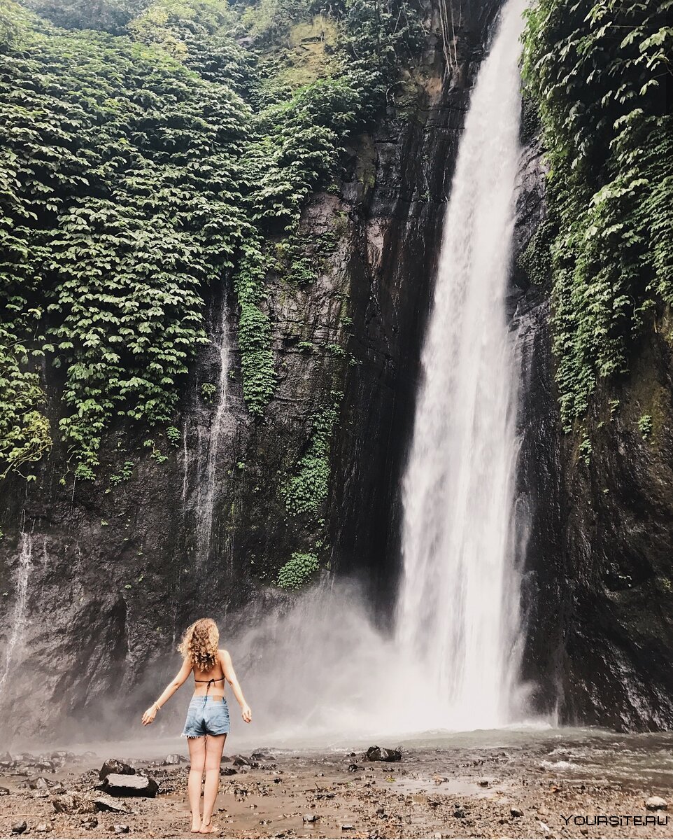 Секумпул водопад Бали высота