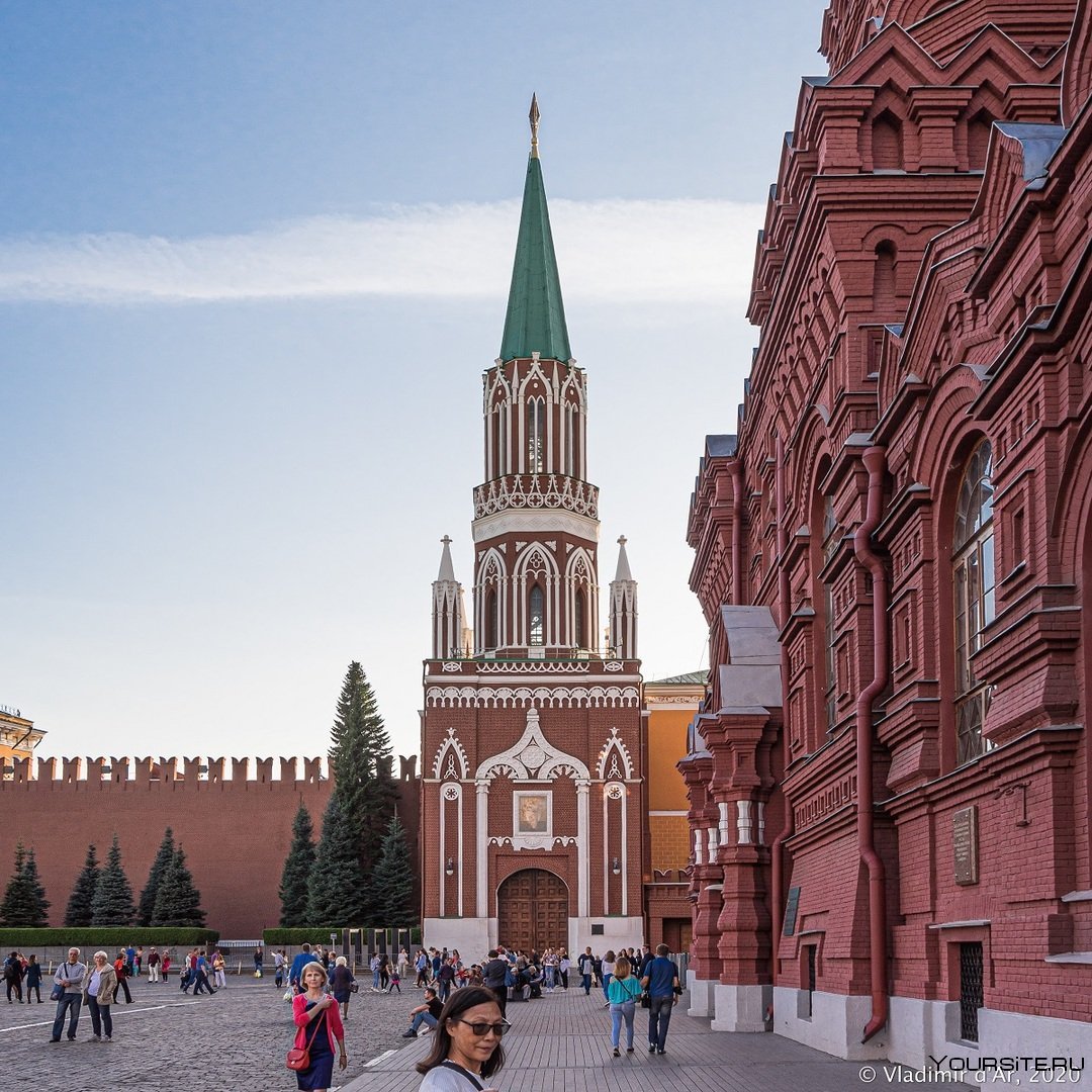 Никольская башня Московского Кремля и Арсенал, Москва