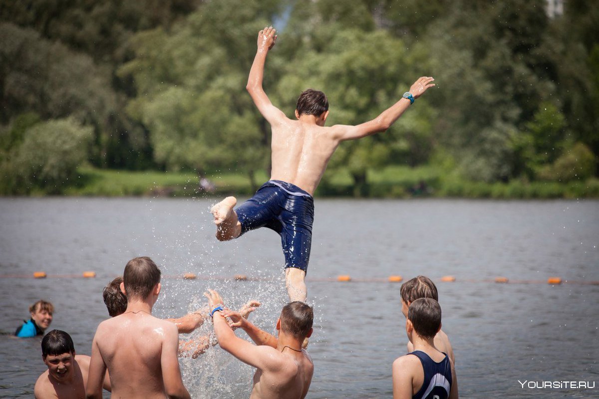 Вода озеро