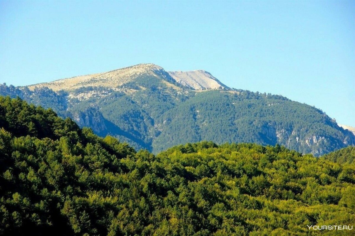 Олимп горный массив в Греции