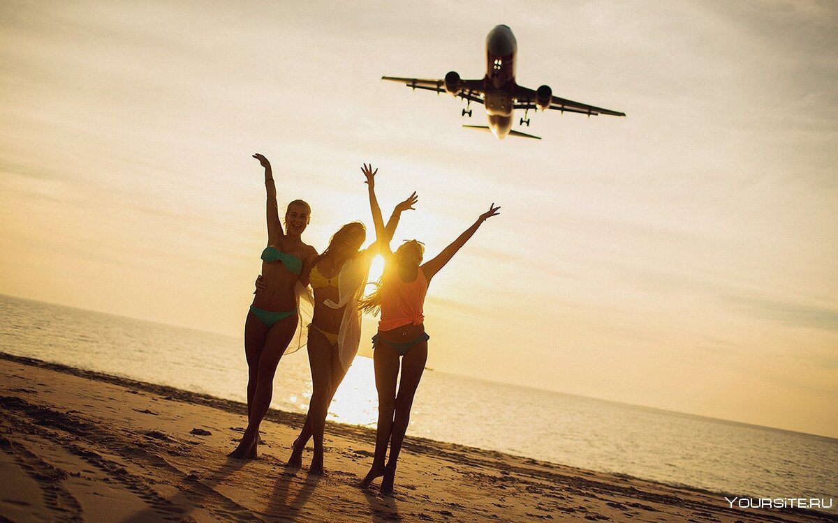 Море самолет девушка