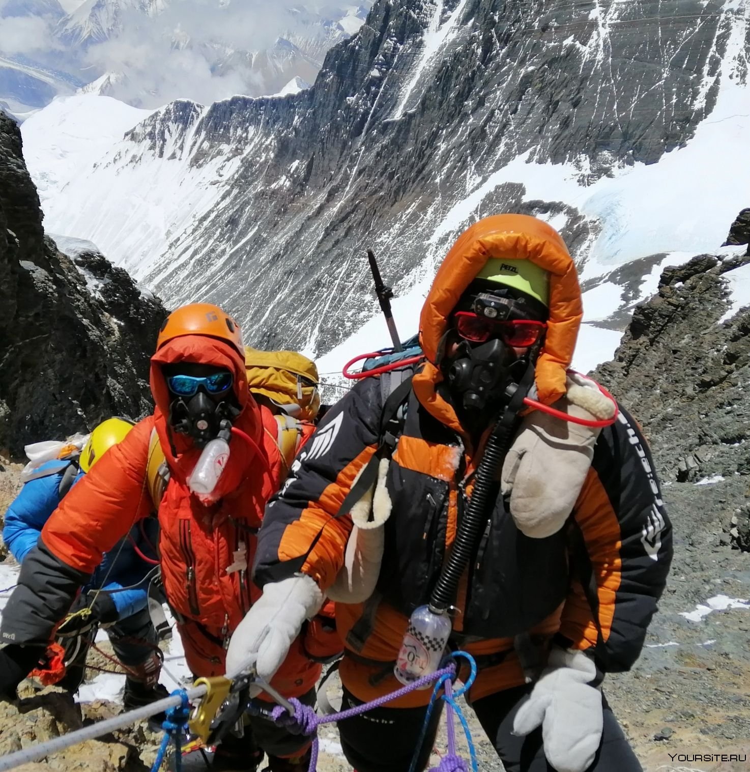 Сколько по времени подниматься на эверест. Гималаи Эверест Джомолунгма. Гималаи Эверест восхождение. Макалу Гималаи Непал. Непал восхождение на Эверест.
