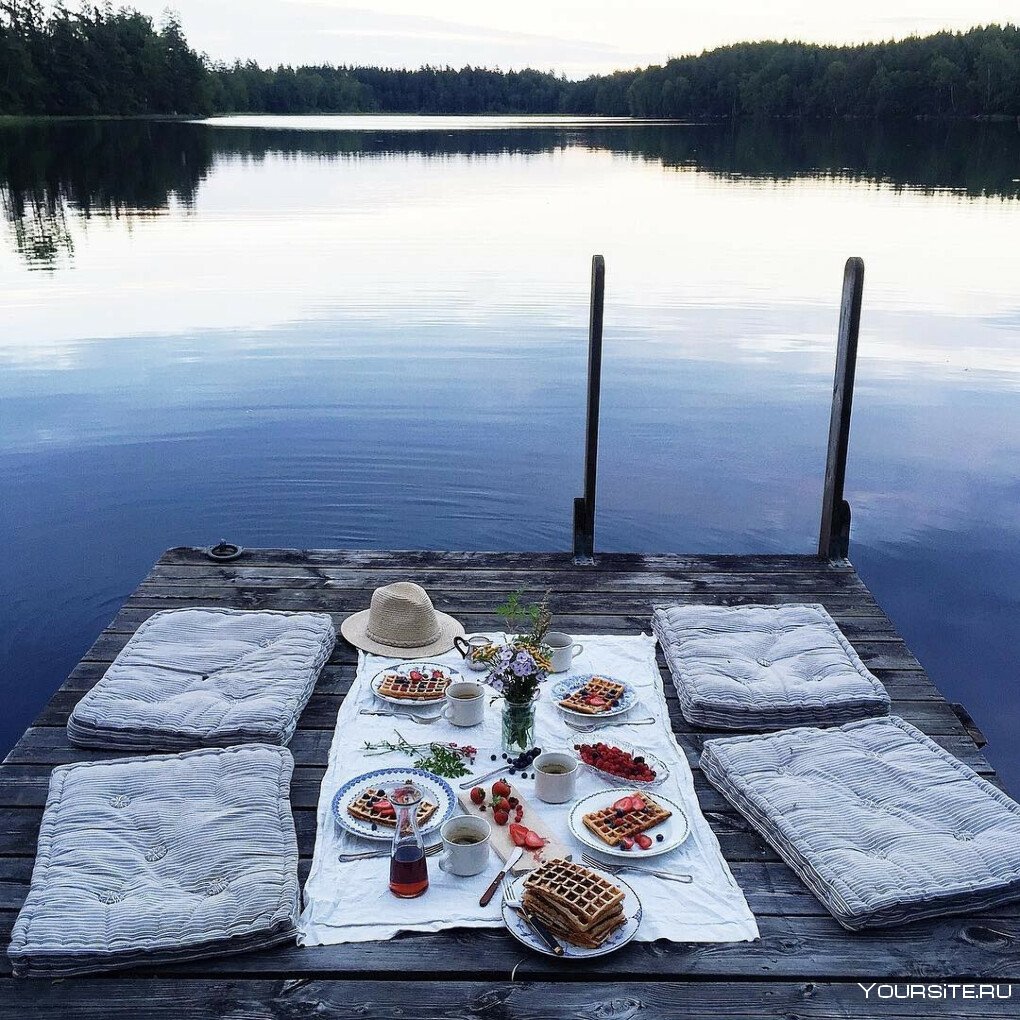 Романтический ужин на природе