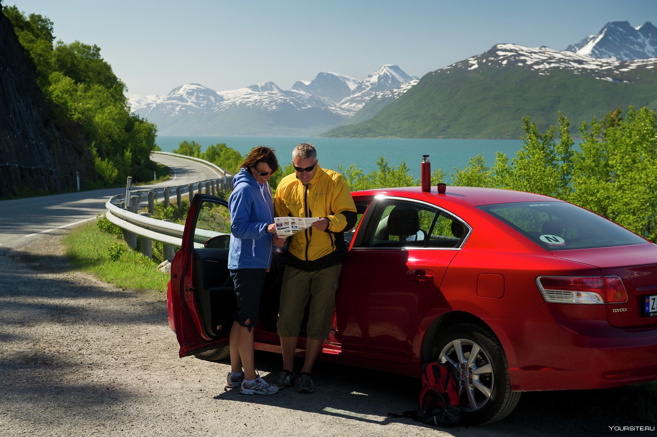 Автомобиль для личных целей. Путешествие на машине. Авто для путешествий. Машины в Норвегии. Путешествовать на автомобиле.