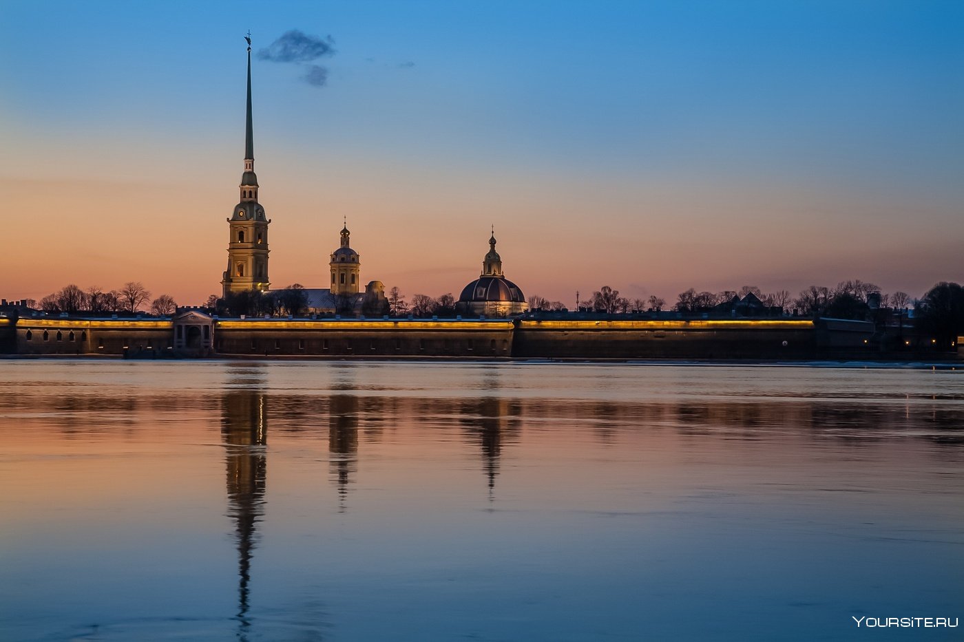 Санкт-Петербург вид на Петропавловскую крепость