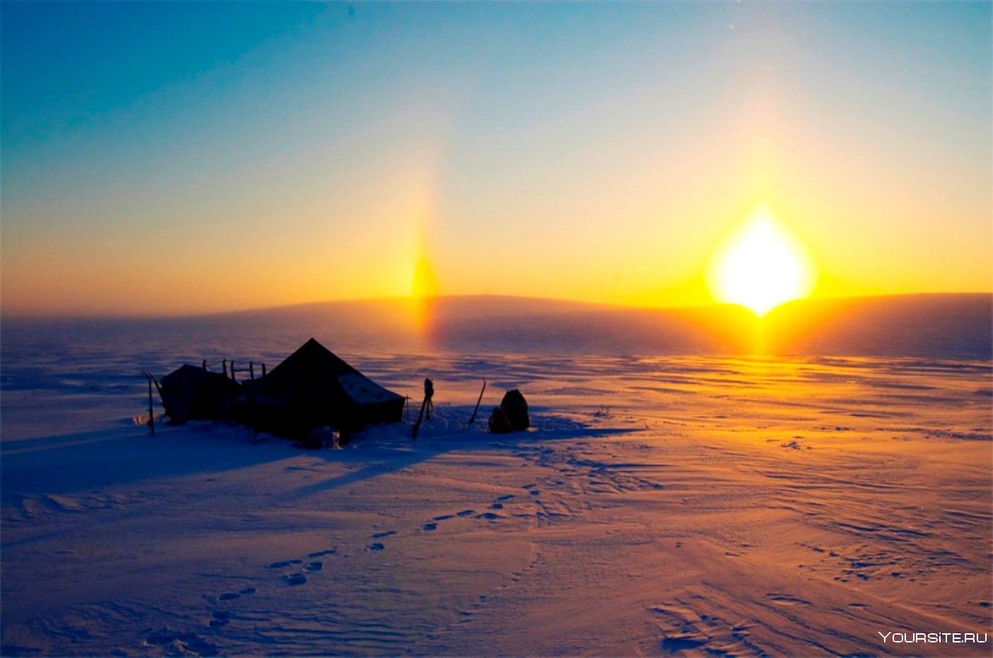 Длинный полярный день и короткая ночь. Тундра зимой Восход Воркута. Восход солнца в тундре Ненецкий автономный округ. Тундра Ненецкий автономный округ. Солнце севера.